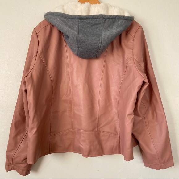 Sebby Collection Faux Fur/Leather Moto Jacket - Picture 2 of 14